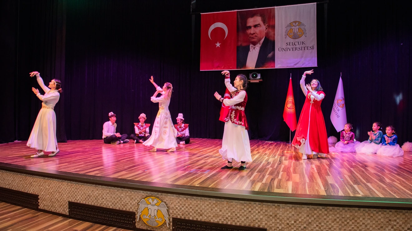 Selçuk Üniversitesinde Kırgızistan Tanıtım Programı düzenlendi